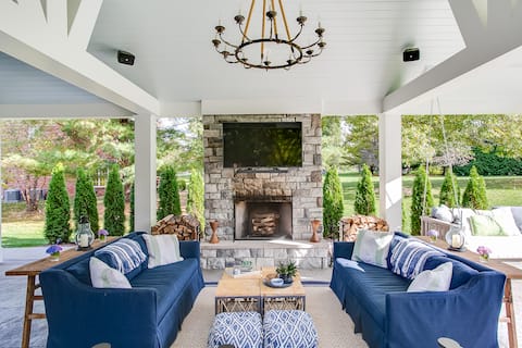 Beautiful Large Derby 2026 Rental - Updated Pics!