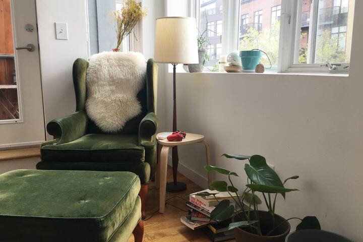 LARGE BRIGHT DUPLEX – Balcony + Rooftop gallery image 4