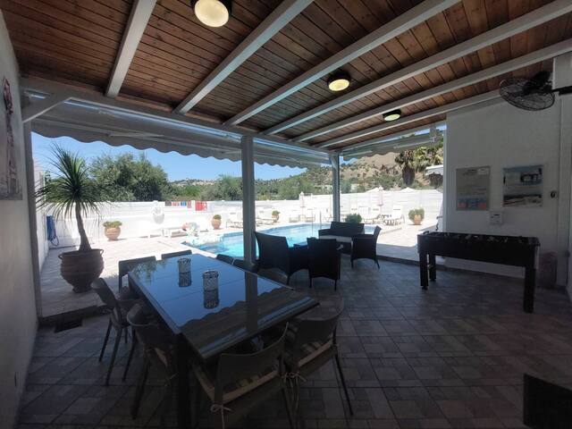 Villa Fantasia– 5min Walk to Kalivaki Beach gallery image 5