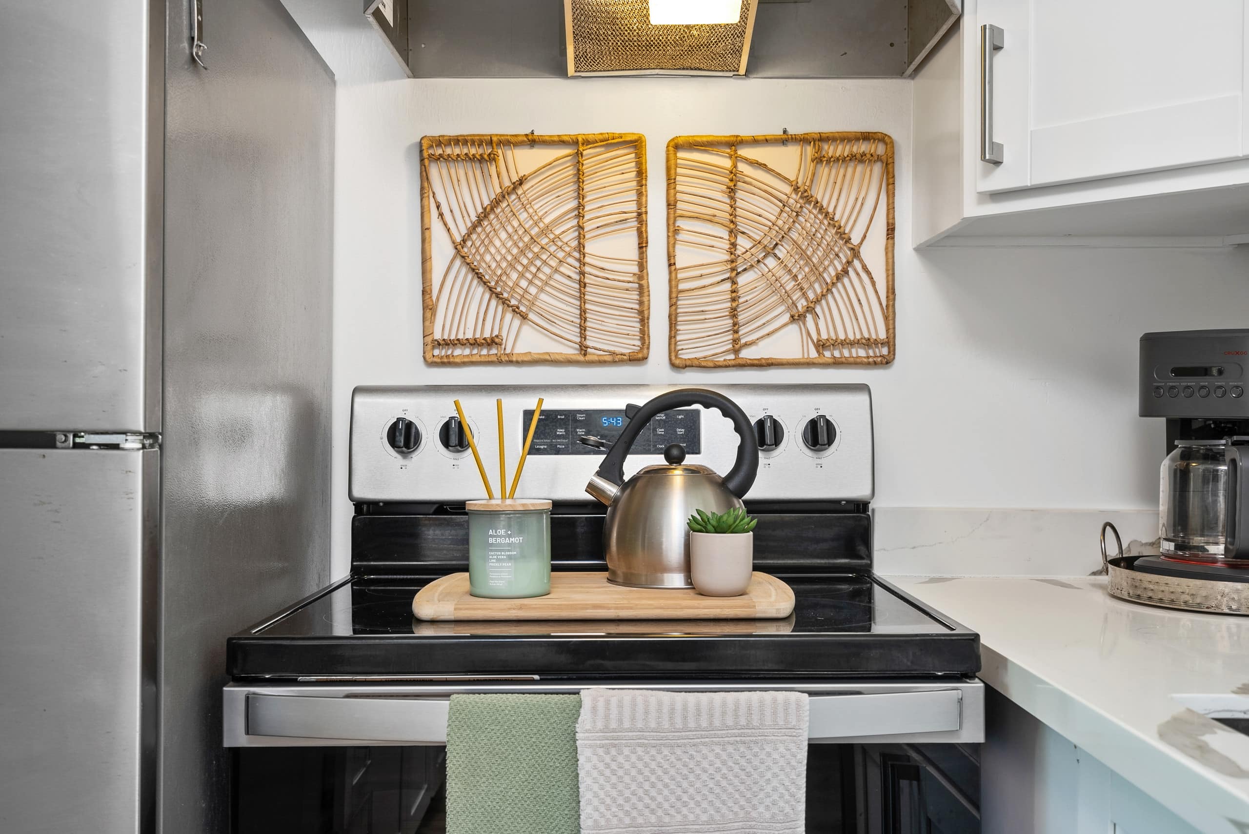 Condo in Kahuku · ★4.82 · 1 bedroom · 2 beds · 2 private baths - Image 8