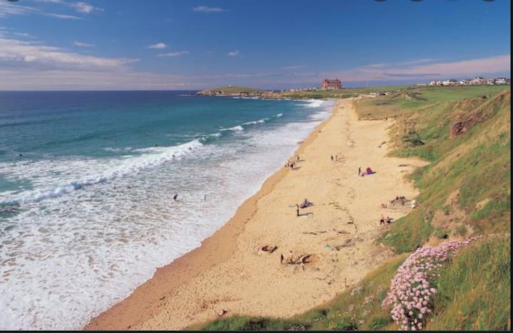Next to Fistral Beach WIFI Parking Apartments for Rent in