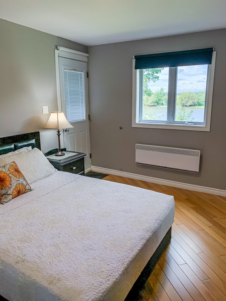 2. spálňa, výhľad na vodu