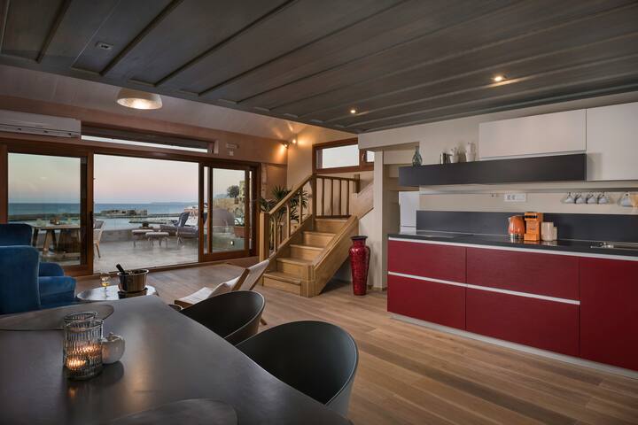 Penthouse Suite with Spa Bath, Terrace & Sea View gallery image 5