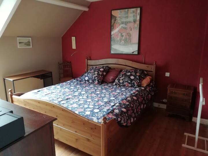 Chumba cha kwanza cha kulala: kitanda 180X200