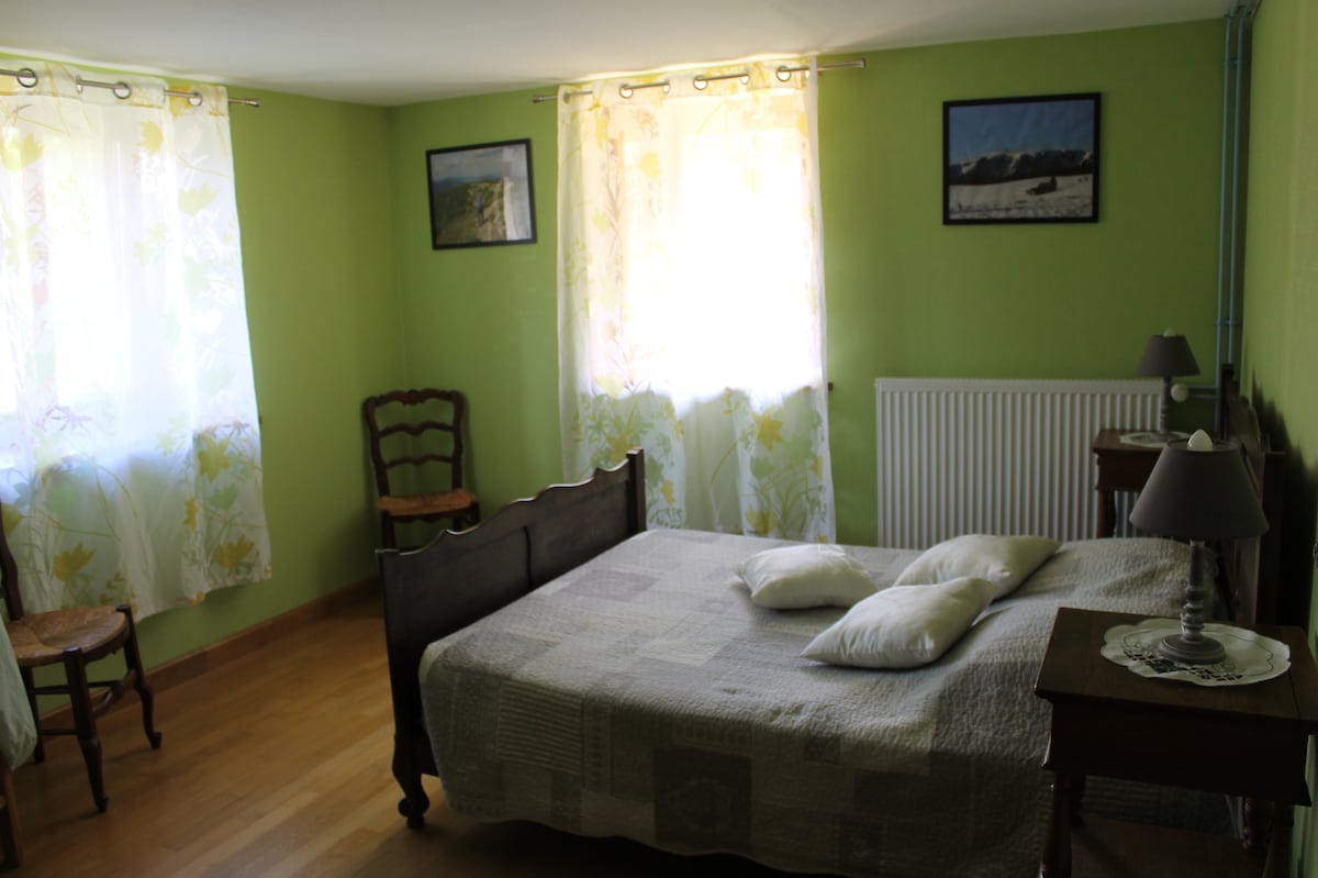 ห้องนอน 1 อยู่ที่ชั้นล่าง