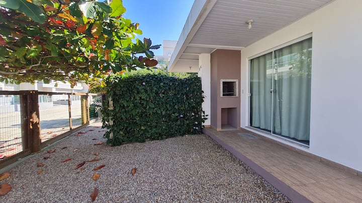 Apts from Dieter by the sea with wifi and Air..