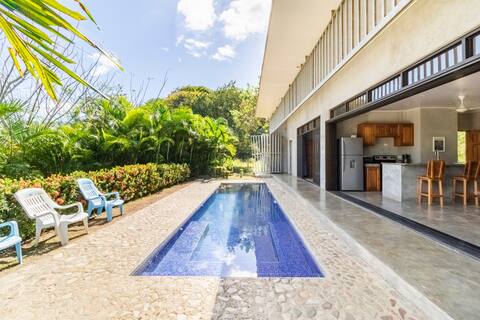 El Jobo Hideaway Costa Rican Beach House