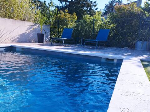 Tavel family home with pool near Avignon