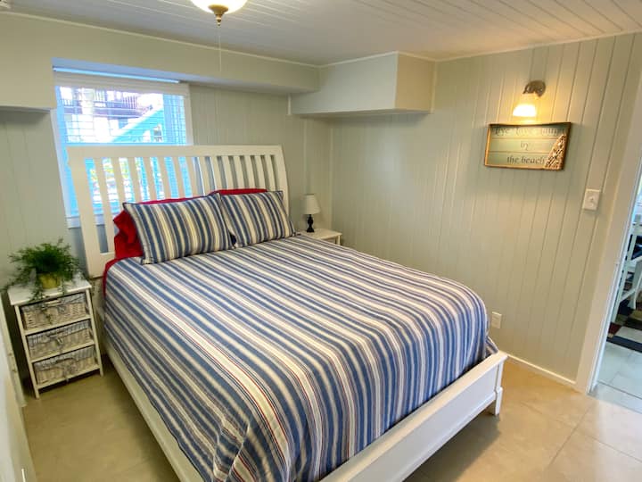 Პირველი სართული Queen საძინებელი #2