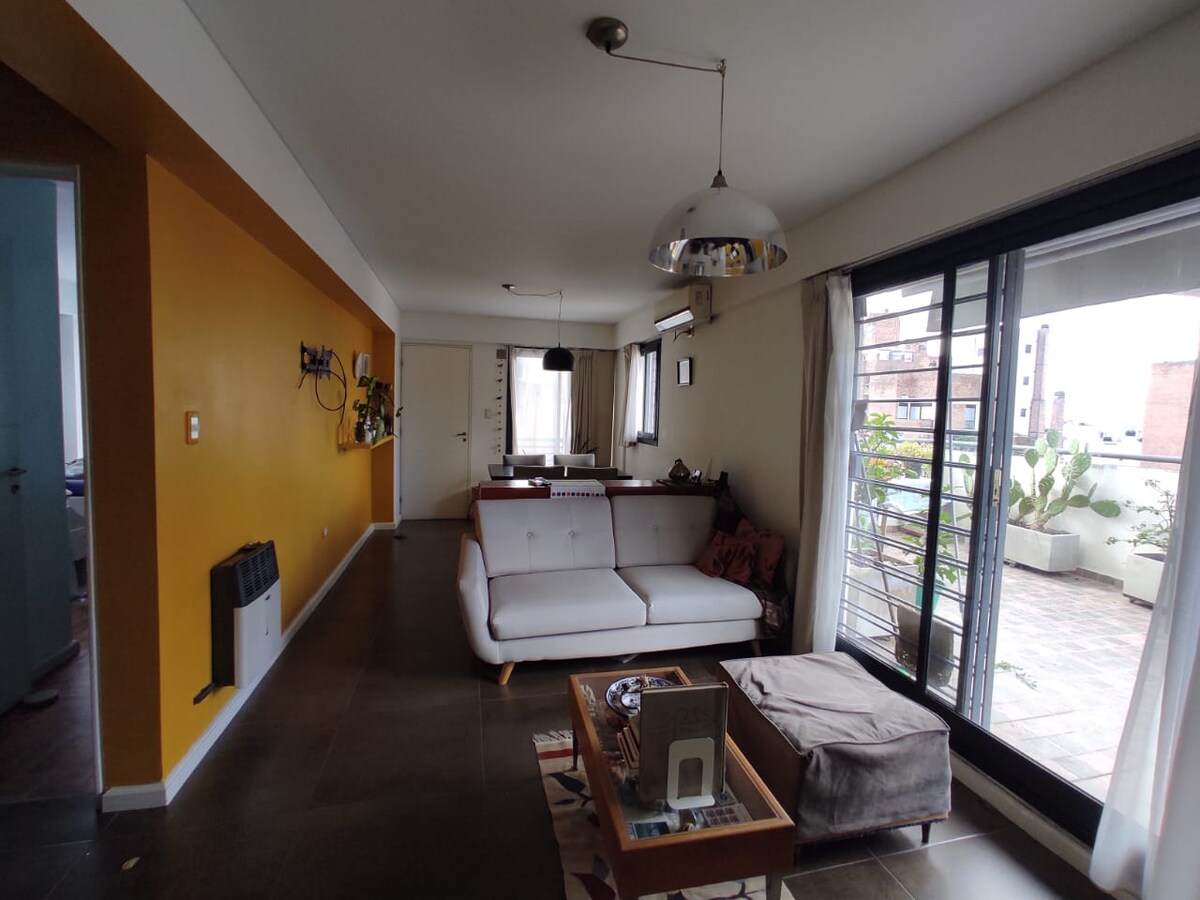 Popular Airbnb listing: Private bedroom whit the amenities of th apartment in Córdoba