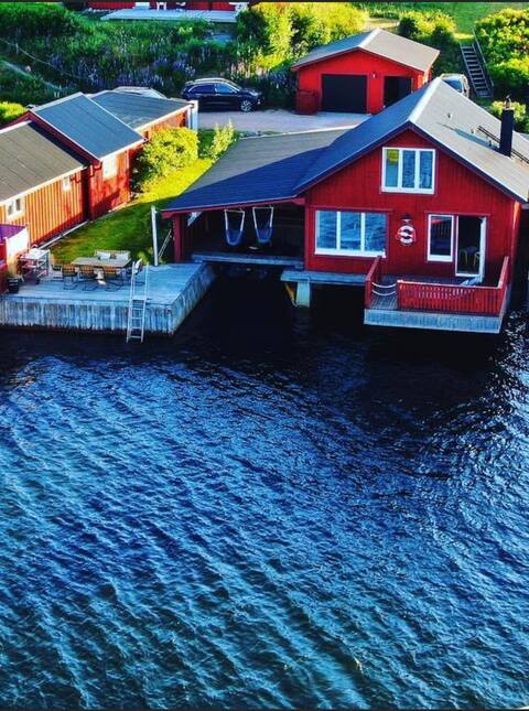 Large boathouse on the ocean + sauna