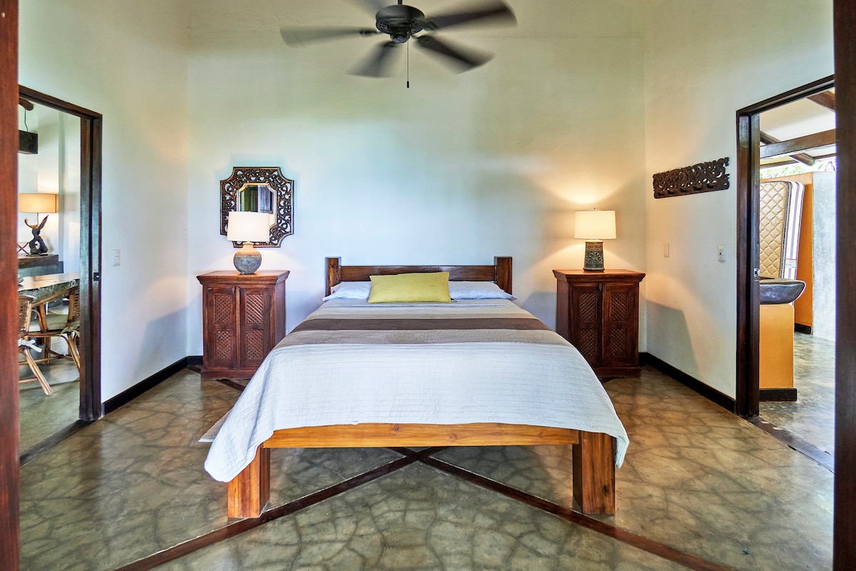 Dhomë gjumi me pamje nga oqeani me A/C