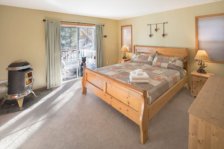 Dormitorio principal con cama California King