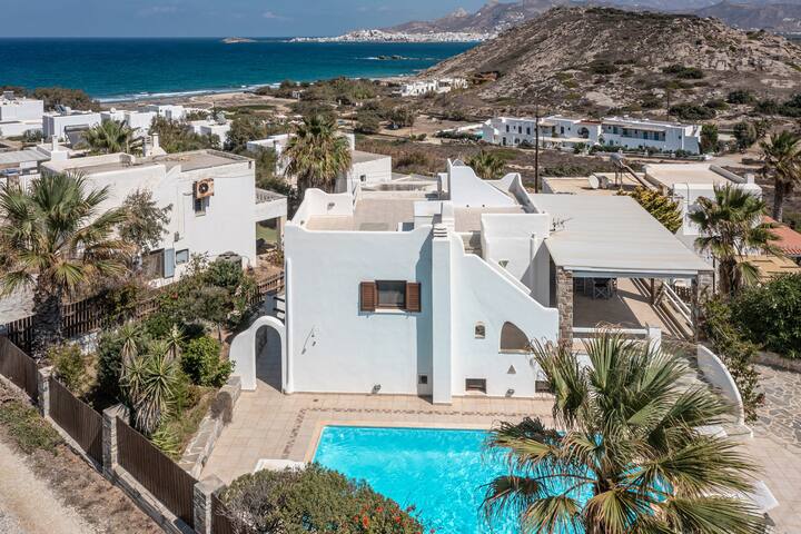 Villa Valerie front of the sea | Stelida, Naxos