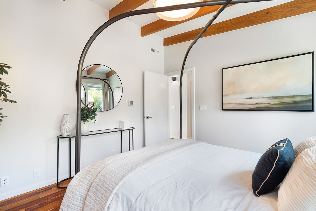Top Floor Apartment