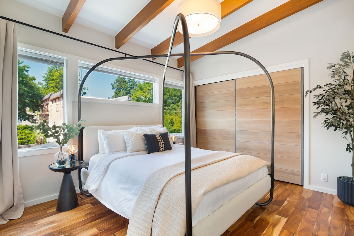 Top Floor Apartment