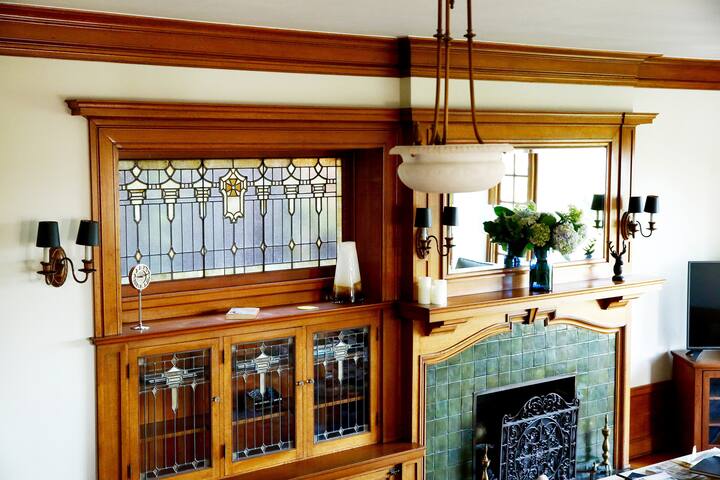 Historic Jacobberger House Downtown Portland gallery image 3