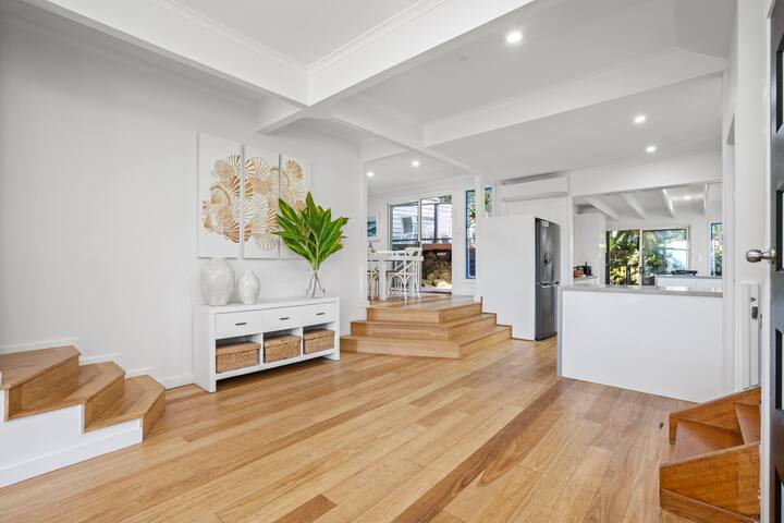 Memories @ Wategos Beach House with Pool Byron Bay gallery image 2