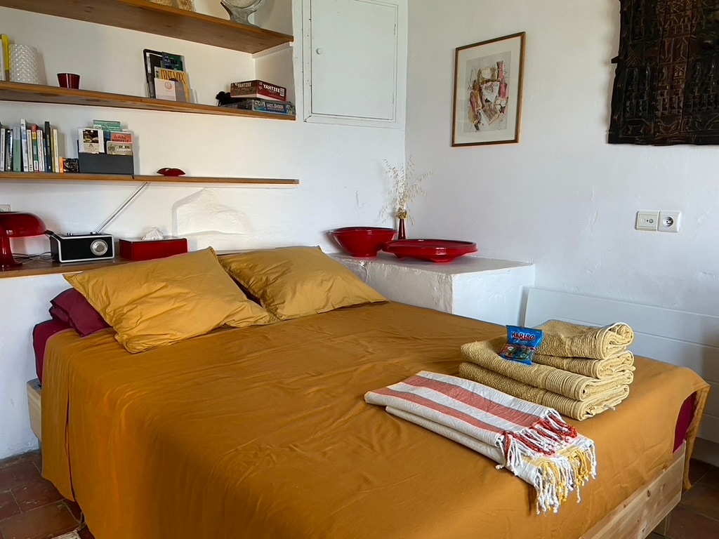 Popular Airbnb listing: Le Pavillon vue mer in Marseille 7e Arrondissement