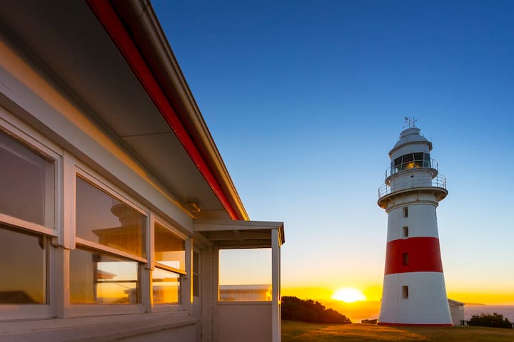 Light Keepers House – next to Low Head Lighthouse