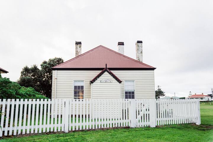 The Original School House – waterfront Low Head gallery image 3