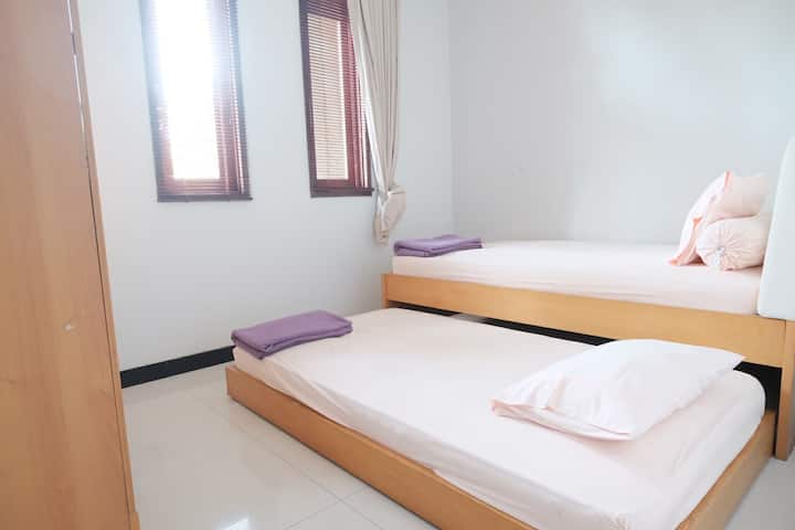 Прв кат во спалната соба