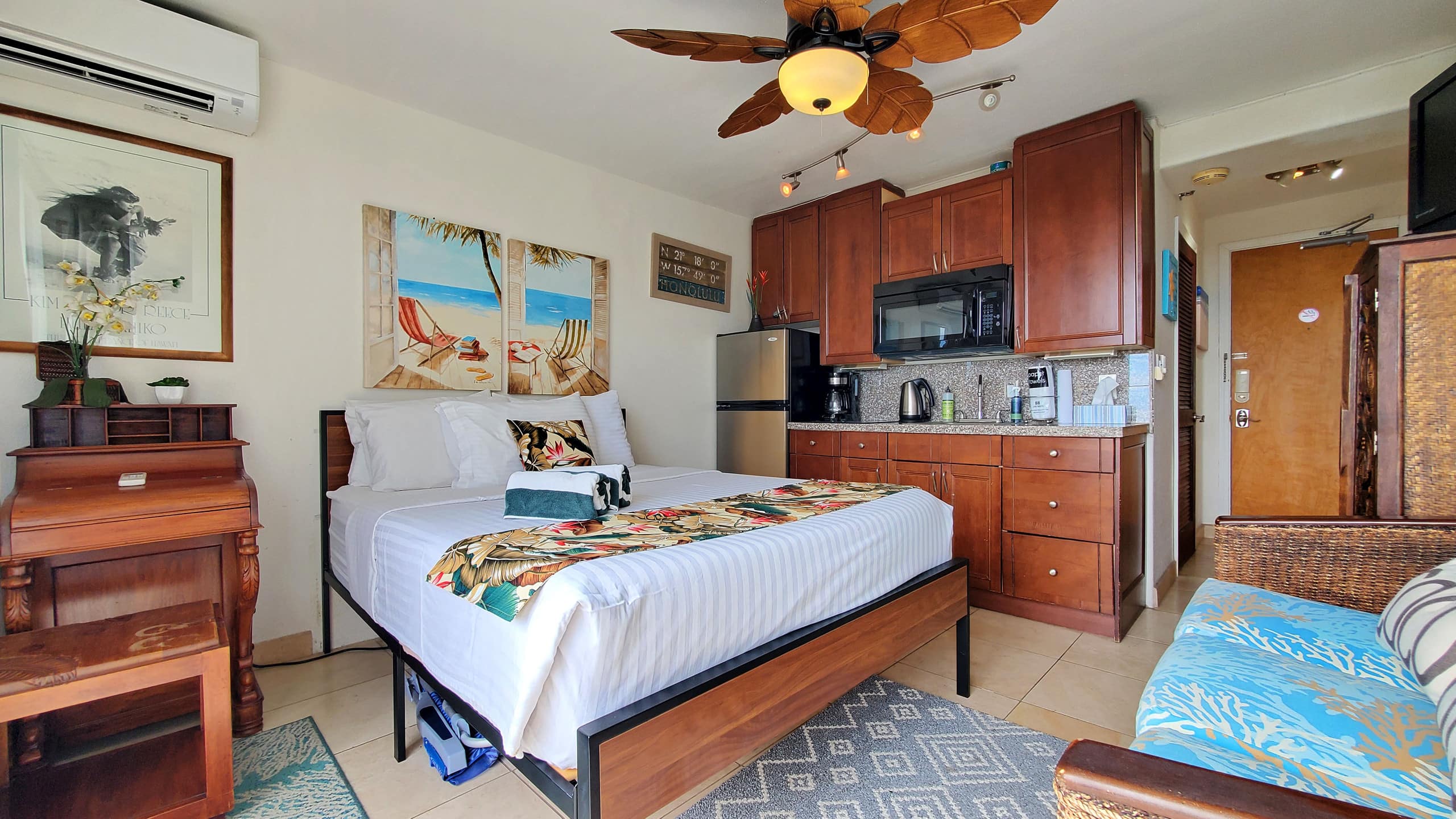 Condo in Honolulu · ★4.66 · Studio · 1 bed · 1 private bath - Image 29