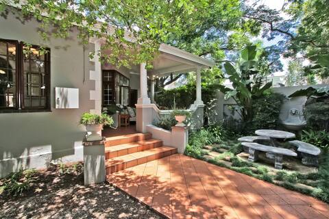 5 bedrooms! - Big, beautiful, perfectly located!