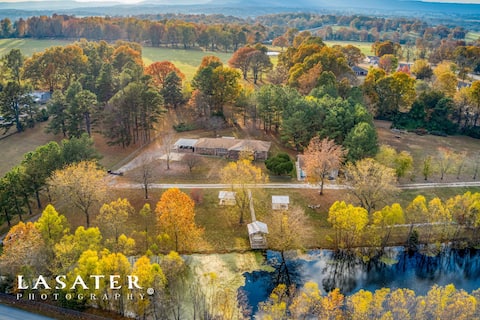 Whispering Pines Retreat Near the Buffalo River