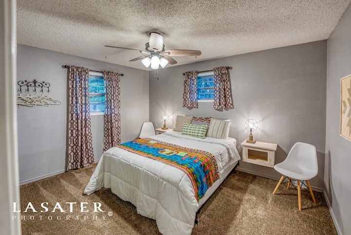 Second bedroom... Very comfy queen size bed, large TV with streaming channels. Lots of space for clothing.