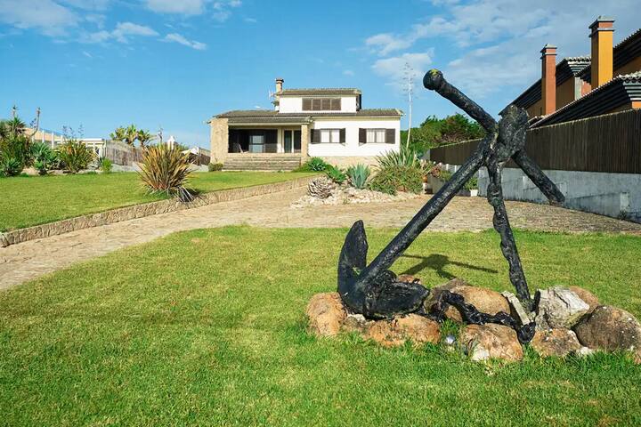 Casa da Âncora – Unique 5BDR Beachfront Property
