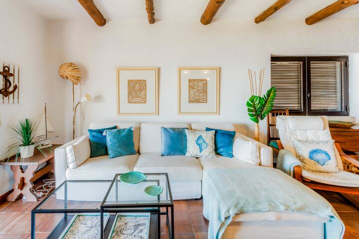 Casa da Âncora – Unique 5BDR Beachfront Property gallery image 4