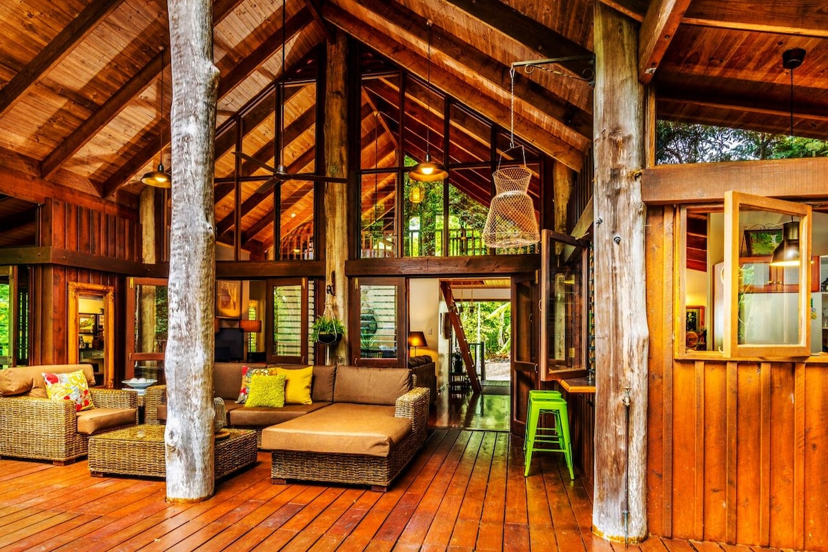 17 Coolest & Best Airbnbs In Queensland, Australia - BeeLoved City