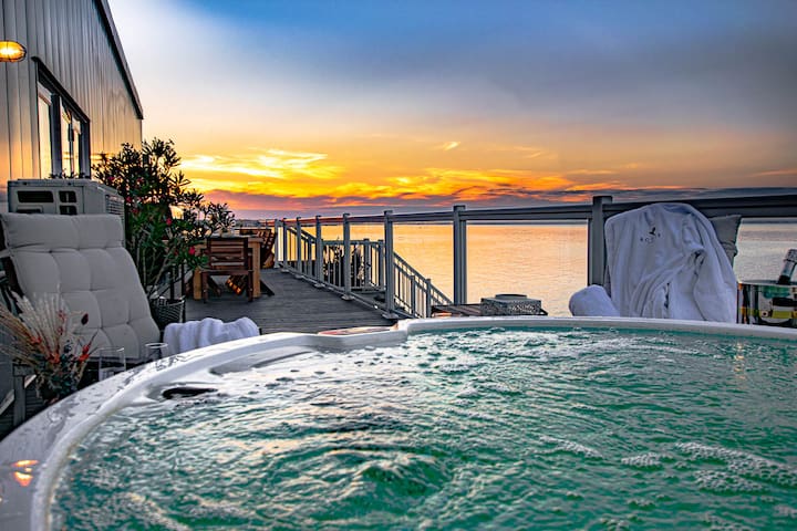 Oceanfront 5 Bedroom Beach Villa with Private Pool gallery image 3