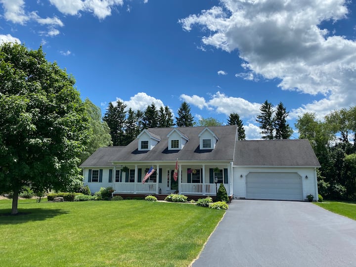 Large Home-sleeps 10-14 & Just 4 Miles To Psu - Greenwood Furnace State Park, Huntingdon