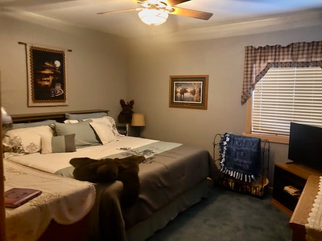 Private bedroom with king bed.  Lockable bedroom entry door.