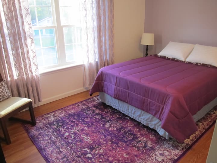 1 брачен кревет (широк 180-220 см).
2 кат.