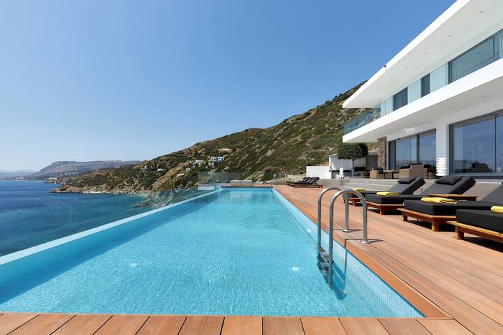 Beachfront Villa in Crete – Epavli Luxury Villa gallery image 2