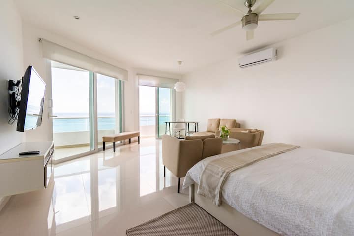 Master bedroom # 2 ( Second floor)
Kingsize bed
Sofa bed
Desk
55" TV
Ceiling Fan
Air Conditioning
OceanfrontTerrace
Oceanfront Balcony