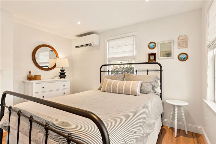 Downstairs guestroom with queen bed and new mini split system (air conditioning).