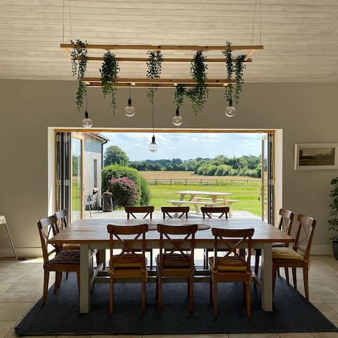 Spacious home, ideal for relaxing-Heart of Ireland