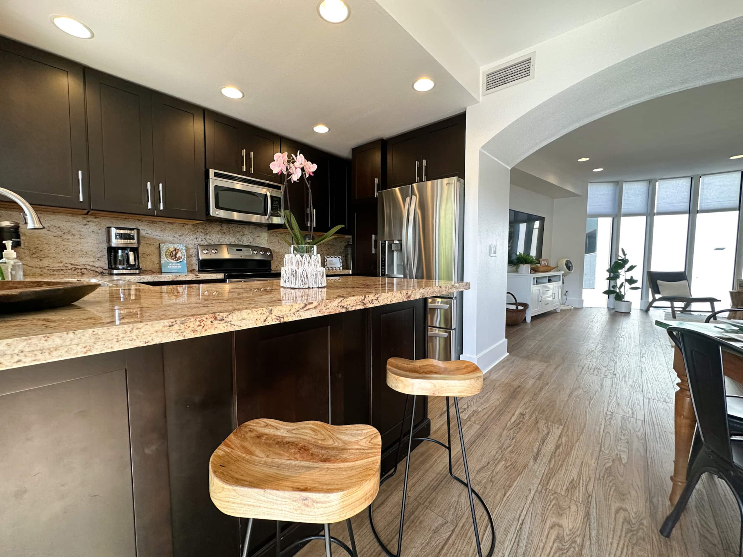 Townhouse in Lahaina · ★4.88 · 3 bedrooms · 4 beds · 2.5 private baths - Image 7