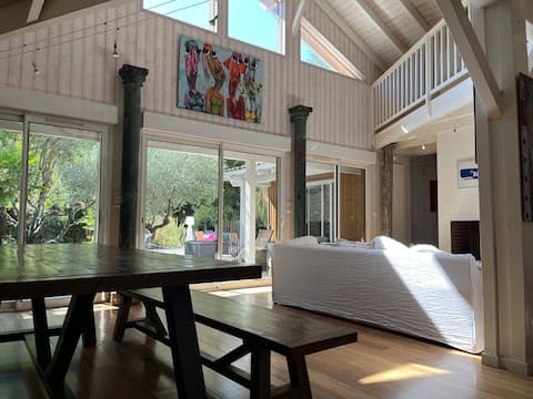 8 bedroom villa at the foot of the forest, 450 m from the Bassin