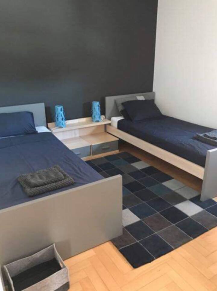 חדר 3 -2 מיטות יחיד