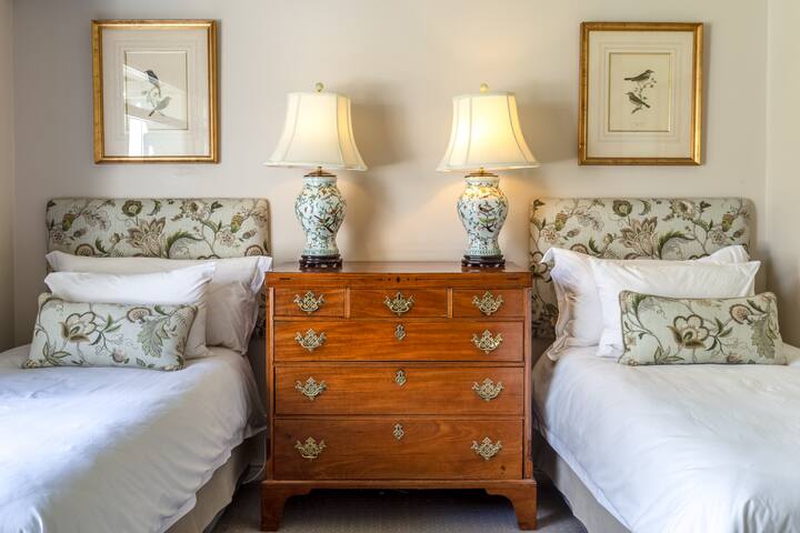 Hlavný dom, 2. spálňa s 2 x samostatnými lôžkami