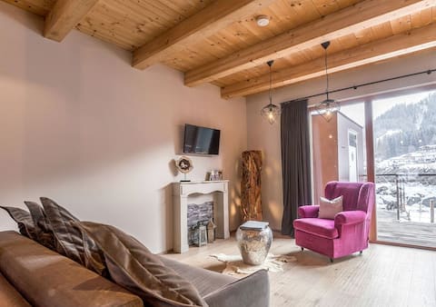 Chalet Berg. Art • hot tub • sauna