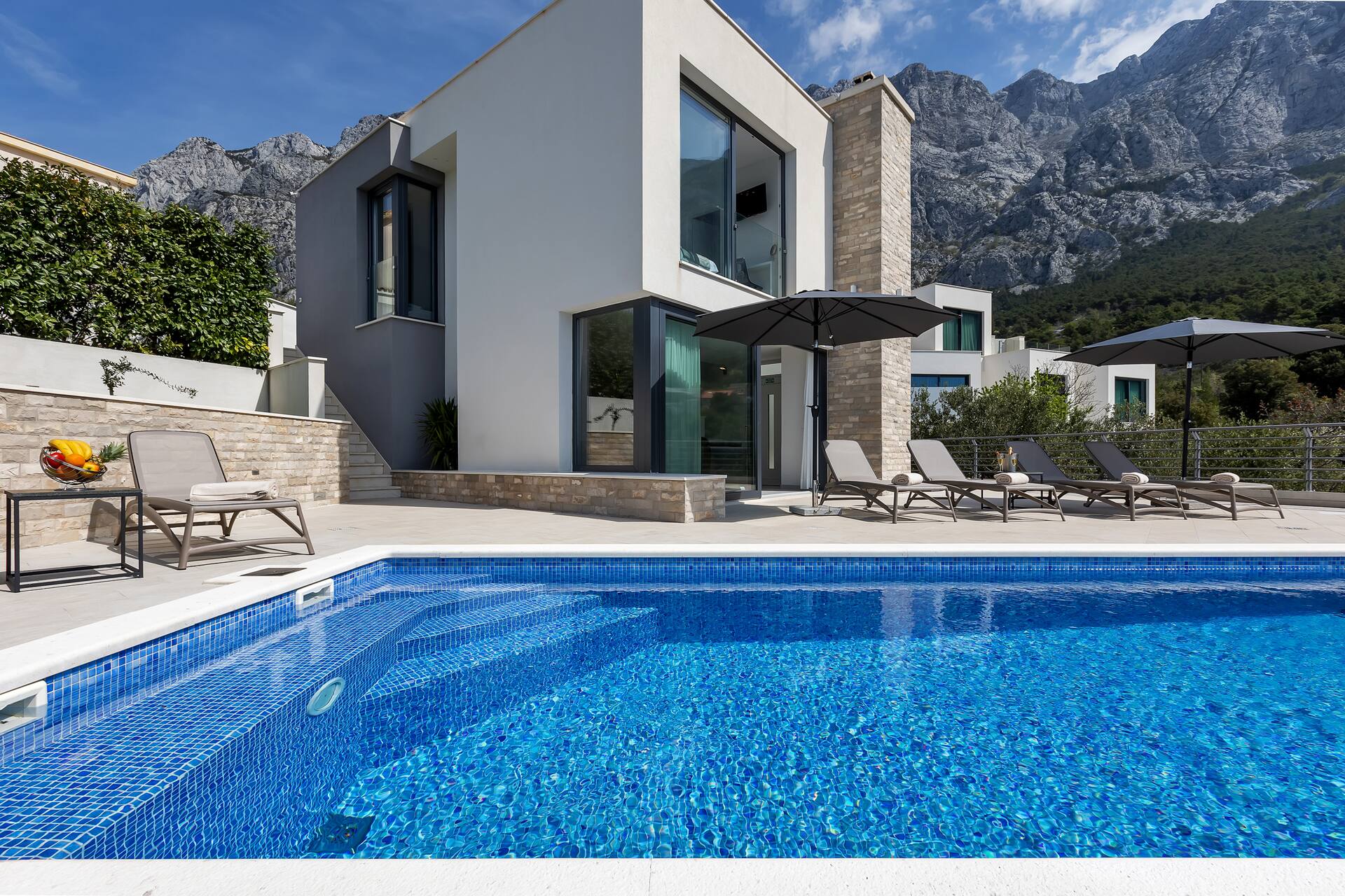 Holiday home Oscar Makarska w/ heated pool