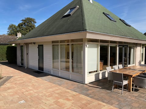 Successful Airbnb property: Big bungalow at the northsee in Holland Zeeland in Ouddorp Oude Nieuwlandseweg