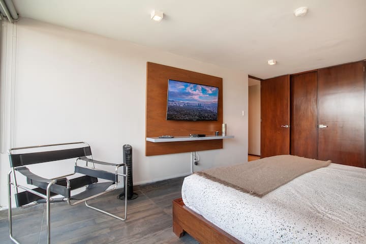 Condesa | Amazing Pent House | Private Rooftop gallery image 5