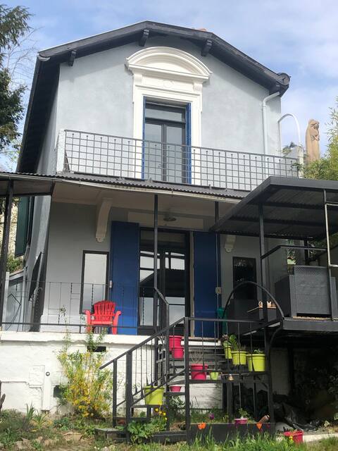 Entire House in Miribel, 110m2